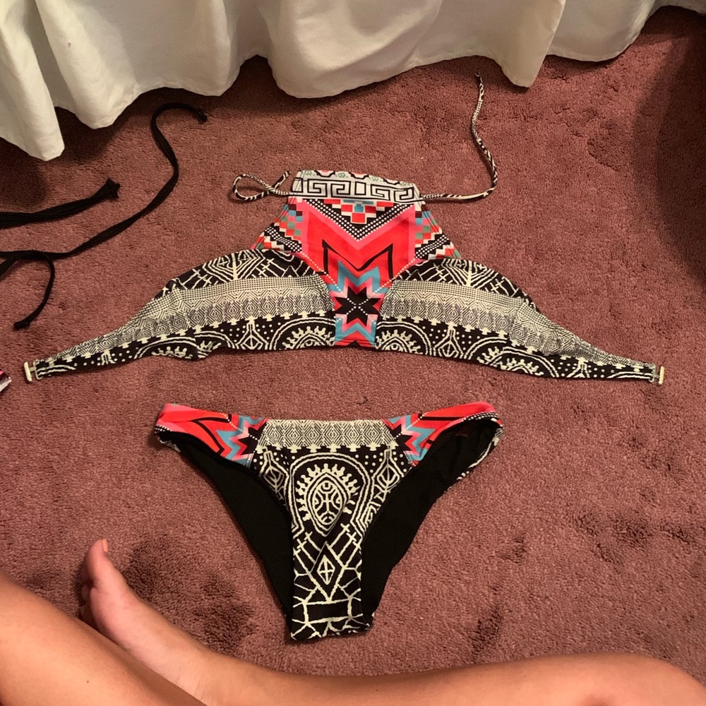 Pattern high neck bikini